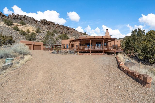 769 Camino Los Abuelos, Galisteo, NM 87540