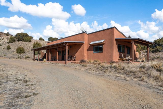 769 Camino Los Abuelos, Galisteo, NM 87540