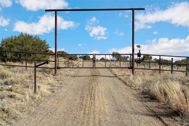 769 Camino Los Abuelos, Galisteo, NM 87540