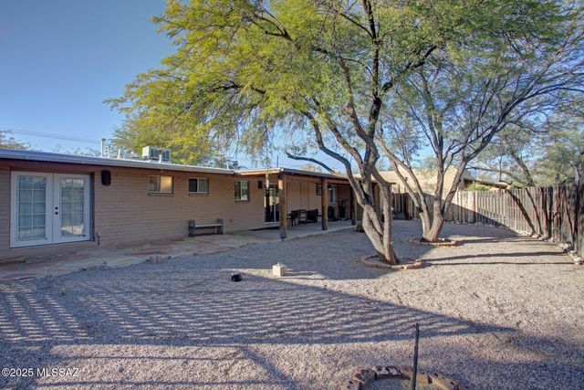 1812 N Arcadia Avenue, Tucson, AZ 85712