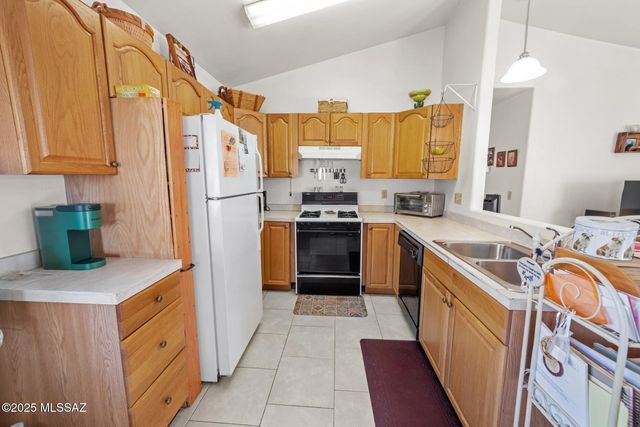 1812 N Arcadia Avenue, Tucson, AZ 85712