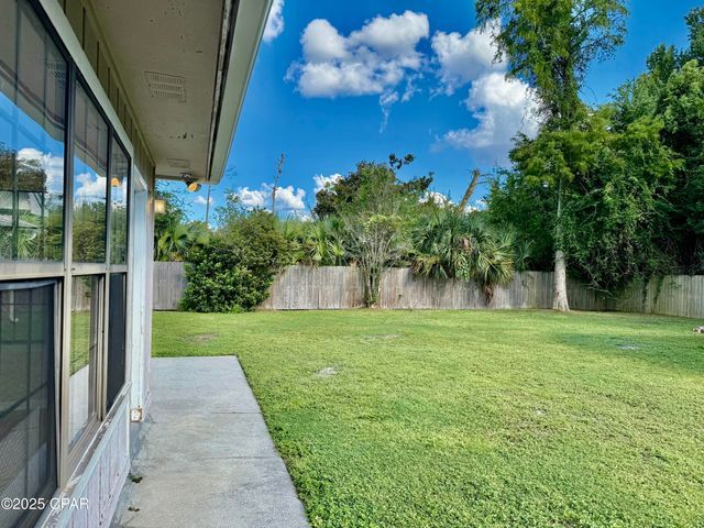 1105 W 19th Street, Lynn Haven, FL 32444