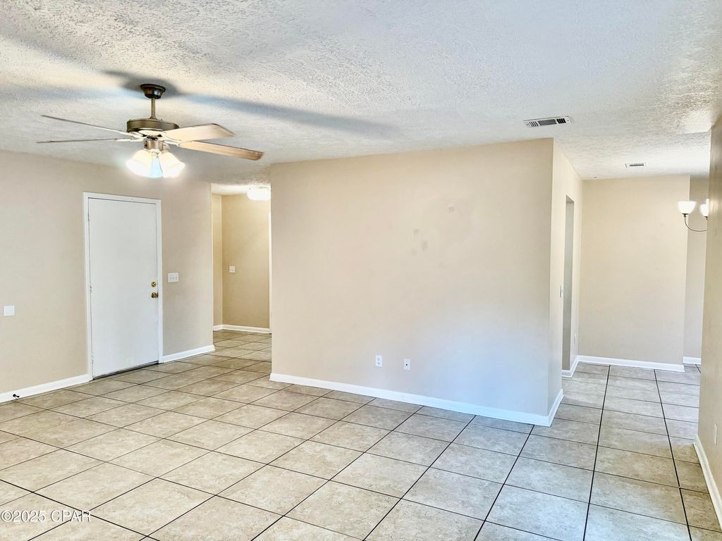 1105 W 19th Street, Lynn Haven, FL 32444