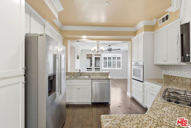 732 Tennis Club Lane, Thousand Oaks, CA 91360