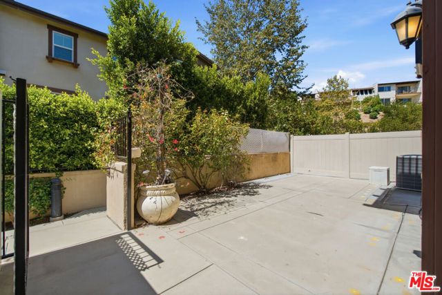 732 Tennis Club Lane, Thousand Oaks, CA 91360