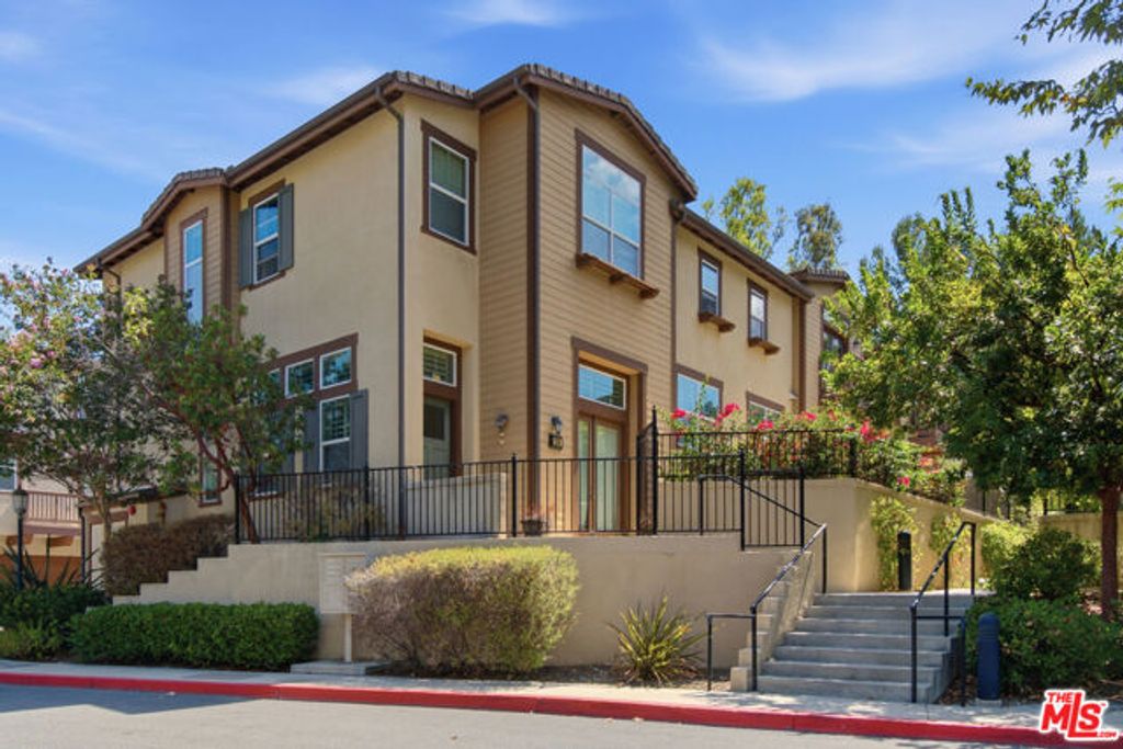 732 Tennis Club Lane, Thousand Oaks, CA 91360