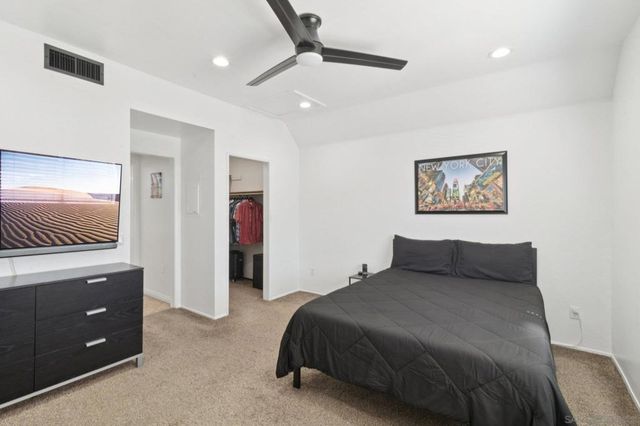 2220 Camino De La Reina 302, San Diego, CA 92108