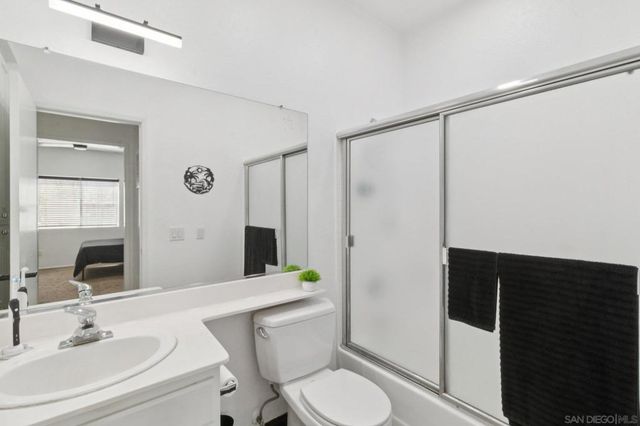 2220 Camino De La Reina 302, San Diego, CA 92108