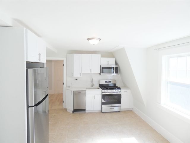 5 Kenwood St 3, Somerville, MA 02144
