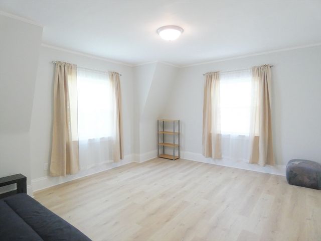 5 Kenwood St 3, Somerville, MA 02144