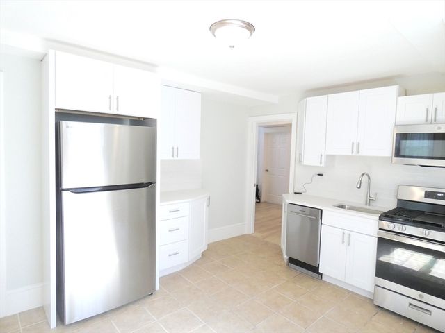 5 Kenwood St 3, Somerville, MA 02144
