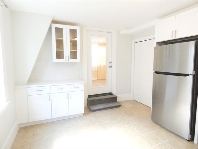 5 Kenwood St 3, Somerville, MA 02144