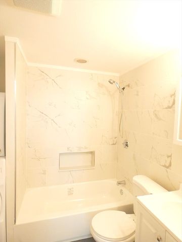 5 Kenwood St 3, Somerville, MA 02144