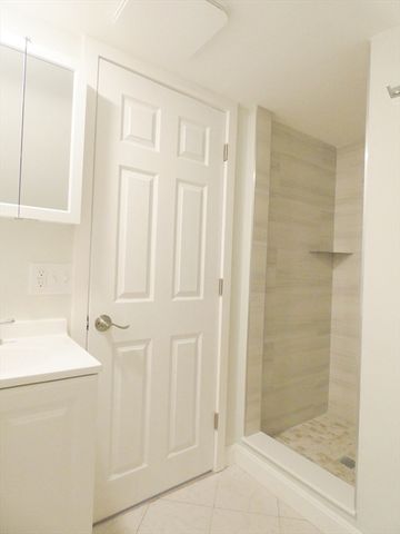 5 Kenwood St 3, Somerville, MA 02144