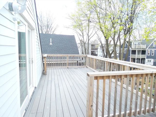 5 Kenwood St 3, Somerville, MA 02144