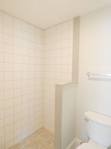 5 Kenwood St 3, Somerville, MA 02144