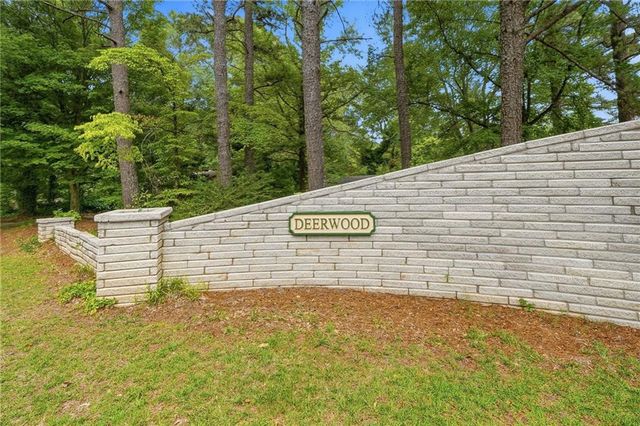 120 Deerwood Circle SE, Smyrna, GA 30082