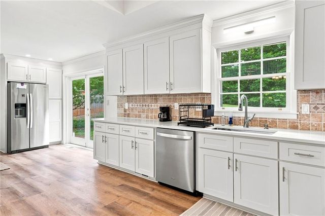 120 Deerwood Circle SE, Smyrna, GA 30082