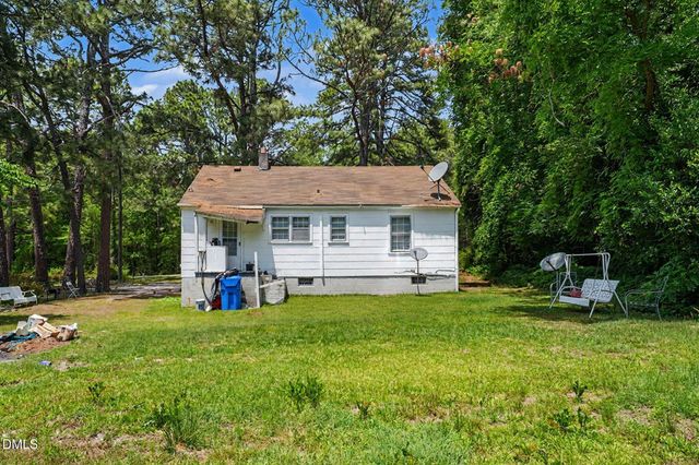 399 Army Road, Raeford, NC 28376