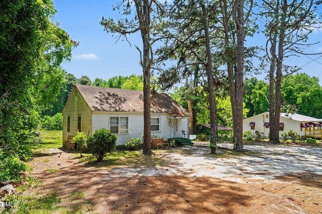 399 Army Road, Raeford, NC 28376