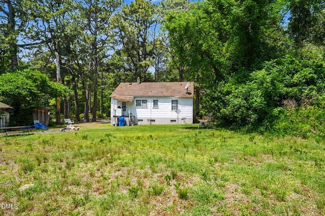 399 Army Road, Raeford, NC 28376