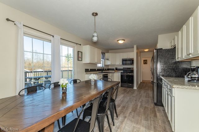 1999 Beringer Place, Harpersfield, OH 44041