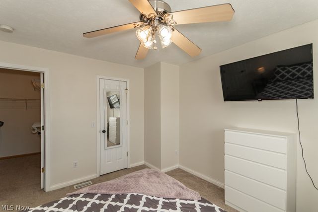 1999 Beringer Place, Harpersfield, OH 44041