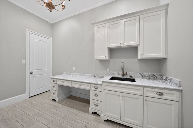 230 Oak Tree Drive, Waxahachie, TX 75165