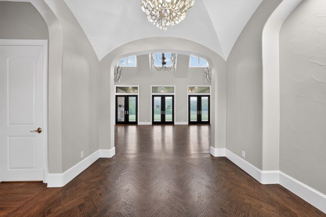 230 Oak Tree Drive, Waxahachie, TX 75165