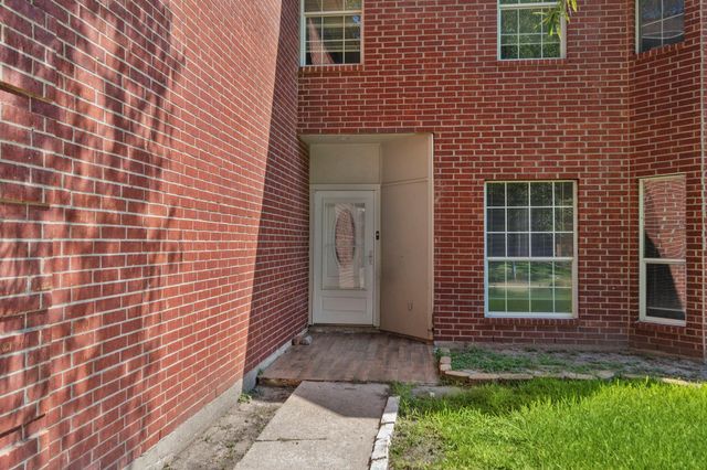 12326 Kings Chase Drive, Houston, TX 77044