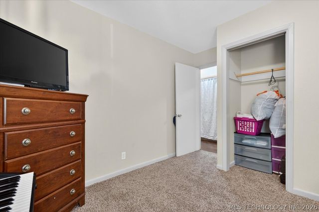 420 NW Lahoma Drive, Bartlesville, OK 74003
