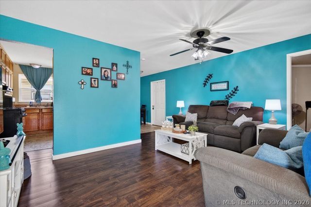 420 NW Lahoma Drive, Bartlesville, OK 74003