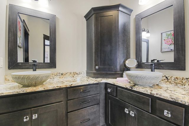 17950 N OLD NUMBER 7, Sturgeon, MO 65284