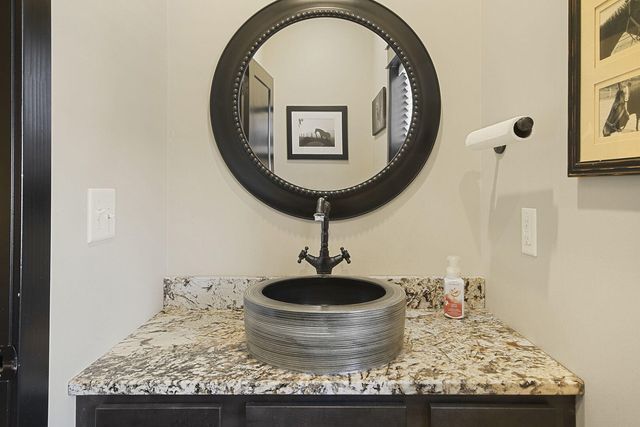 17950 N OLD NUMBER 7, Sturgeon, MO 65284