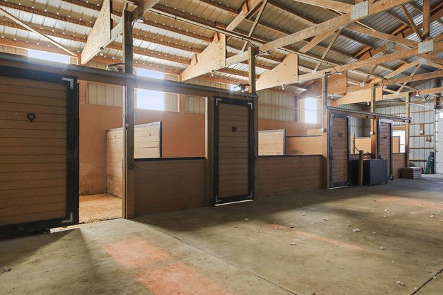 17950 N OLD NUMBER 7, Sturgeon, MO 65284