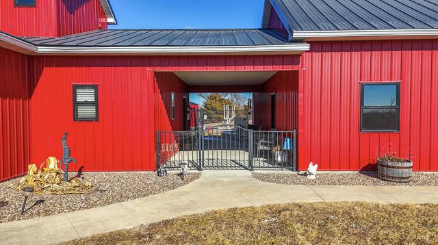 17950 N OLD NUMBER 7, Sturgeon, MO 65284