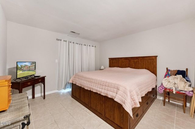 22 Carriage Circle, Louisburg, NC 27549