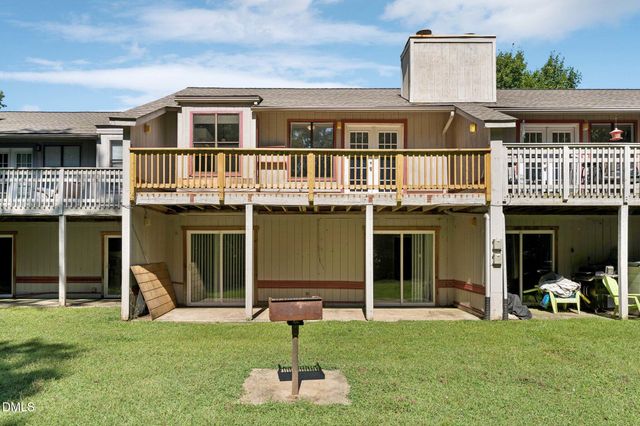 22 Carriage Circle, Louisburg, NC 27549