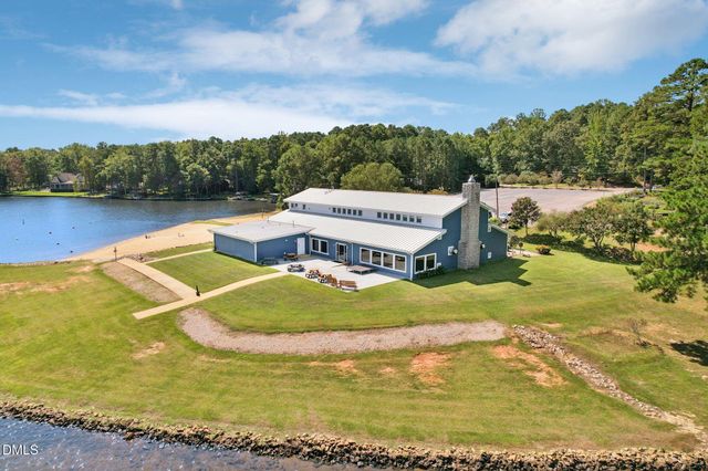 22 Carriage Circle, Louisburg, NC 27549