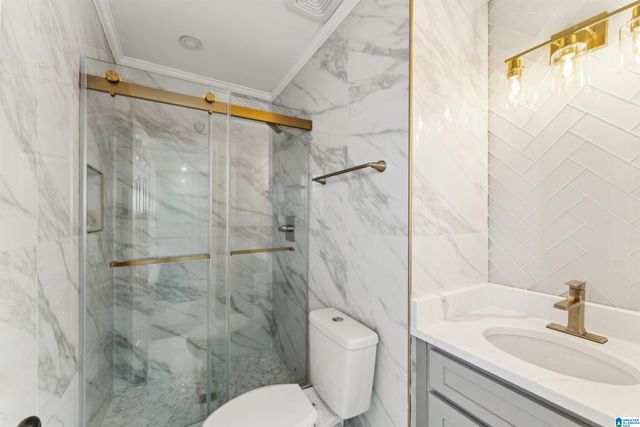 5200 HICKORY DRIVE NE, Pinson, AL 35126