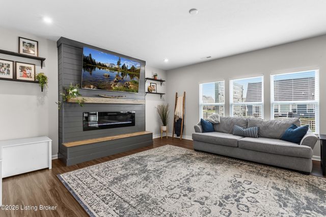 103 Wildflower Ct, Mt Washington, KY 40047