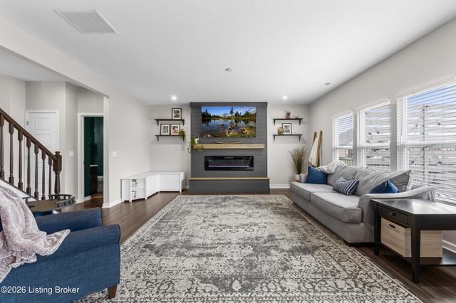 103 Wildflower Ct, Mt Washington, KY 40047