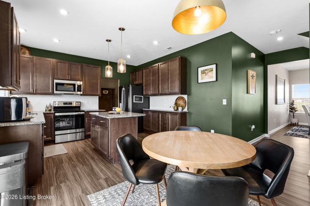 103 Wildflower Ct, Mt Washington, KY 40047