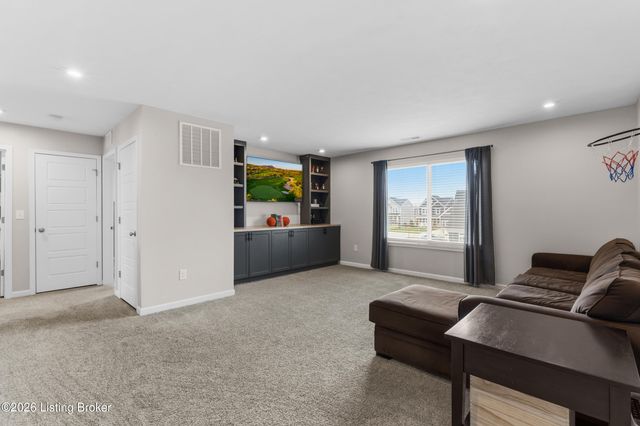 103 Wildflower Ct, Mt Washington, KY 40047