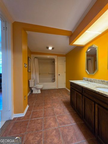 992 Spring Street, Macon, GA 31201