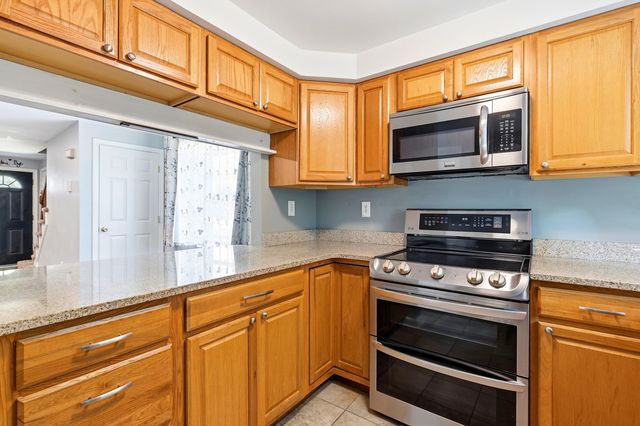 7 Chestnut Circle, Merrimack, NH 03054