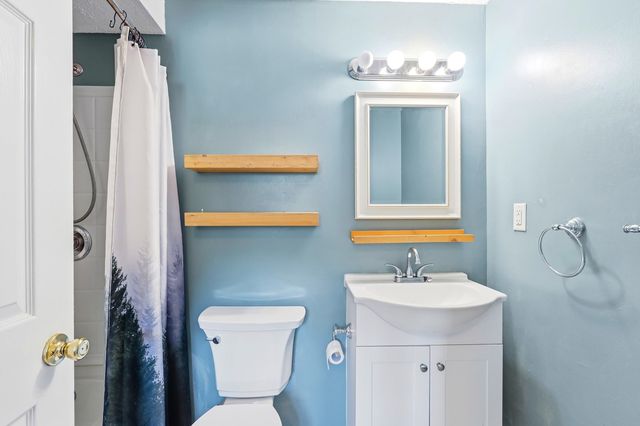 7 Chestnut Circle, Merrimack, NH 03054