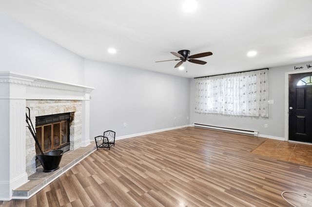 7 Chestnut Circle, Merrimack, NH 03054