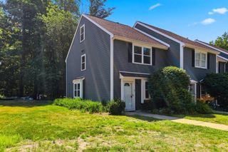 7 Chestnut Circle, Merrimack, NH 03054