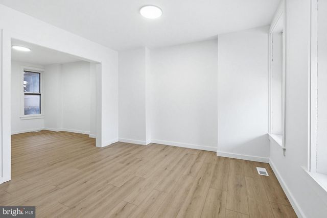 818 W KING ST, York, PA 17403